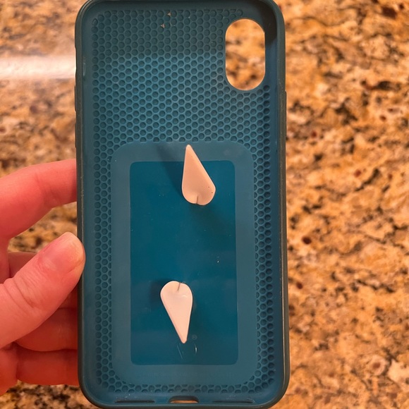 Loopy case - Picture 2 of 2